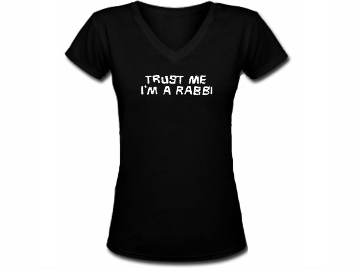 Trust me I am Rabbi funny Jewish women black t-shirt